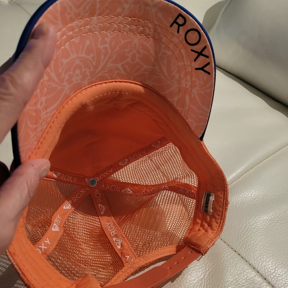 Ladies snapback cap - Picture 3 of 3